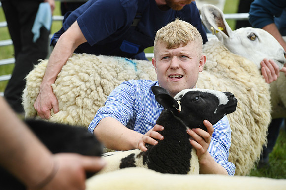 svp_pho_310525lesmahagow_124