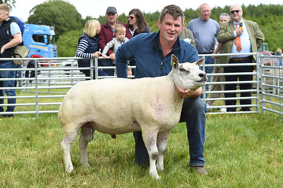 svp_pho_310525lesmahagow_130